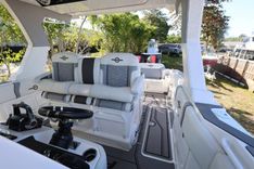 Buy a yacht - - FOUNTAIN