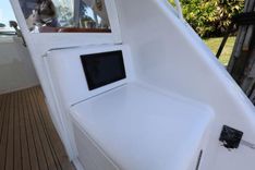 Buy a yacht - - Hatteras