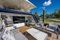 La Bella Vita 830 yacht sale