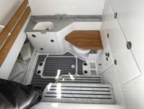 Buy a yacht 2025 Everglades 315CC - Everglades