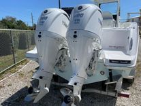 Buy a yacht 2024 Everglades 285cc - Everglades