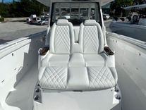Купить яхту 2024 Everglades 395 cc в Shestakov Yacht Sales
