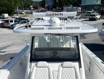 Купить яхту 2024 Everglades 395 cc 42 в Shestakov Yacht Sales