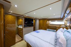 Buy a yacht WASABI ENCLOSED FLYBRIDGE