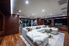 Лучшая цена на MISSING LINK - Christensen Yachts