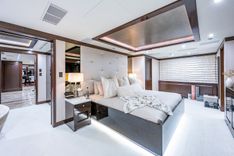 Купить MISSING LINK - Christensen Yachts