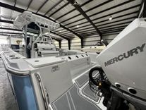 Купить яхту 2024 Blackfin 302CC 32 в Shestakov Yacht Sales