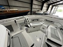 Лучшая цена на 2024 Blackfin 302CC