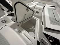 Продажа яхты 2024 Blackfin 302CC 32