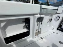 Продажа яхты 2024 Blackfin 302 DC