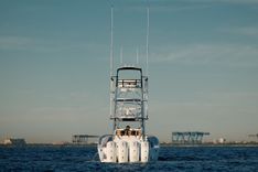 the best price on 47 Front Runner - Hull 1