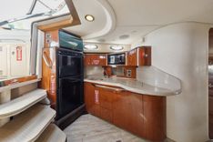 Купить яхту Sea Ray 380 Sundancer 38 в Shestakov Yacht Sales