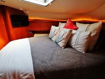 2009 Tiara Yachts Sovran 4300  Sovran 4300