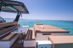 DE ANTONIO D33 yacht sale