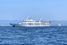 Купить яхту Trafalgar 128 в Shestakov Yacht Sales