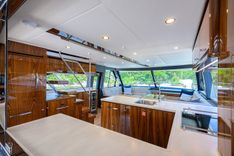 best yacht sales deals 58 SMY - Riviera