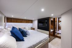 Buy a yacht 58 SMY - Riviera