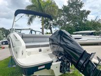 Bayliner DX2200 DX2200