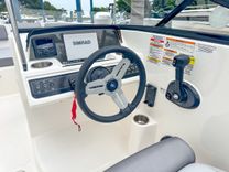 Продажа яхты Bayliner DX2200 2024