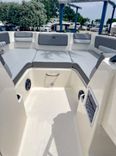 Купить яхту Bayliner DX2200 - BAYLINER в Shestakov Yacht Sales
