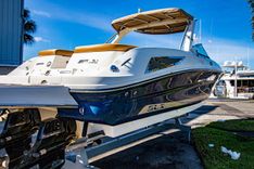 Sea Ray 300 SLX 2015
