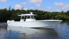 39 Offshore In Stock! - YELLOWFIN