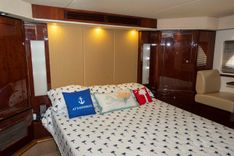 Buy a AT'S AHMIBOTE V - SEA RAY at Shestakov Yacht Sales