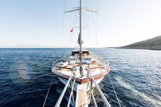 Buy a That's Amore 140 at Shestakov Yacht Sales