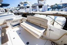 Стоимость яхты 380 Realm - Boston Whaler