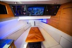 Продажа яхты 380 Realm 2019