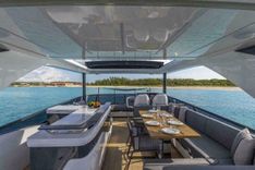 Купить яхту Pearl 72 - PEARL MOTOR YACHTS в Shestakov Yacht Sales