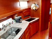 Лучшая цена на Happy Days 48 Salon Express