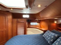 Buy a yacht ACADIA 2009