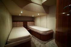 Купить яхту SUNSEEKER PORTOFINO 46 2004 в Shestakov Yacht Sales