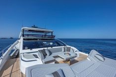 Pearl 82 - PEARL MOTOR YACHTS price