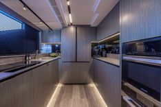 Pearl 82 - PEARL MOTOR YACHTS price