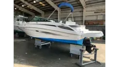 2013 Sea Ray 220 Sundeck - SEA RAY