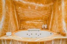 Buy a STATUS QUO 2009 Model Tri-Deck at Shestakov Yacht Sales