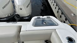 Продажа яхты 35 ft 2020 Boston Whaler 350 Realm, Yacht Kings 350 Realm