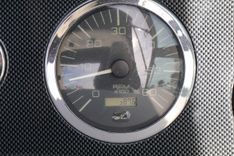 2003 Sea Ray 320 Sundancer 35