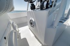 Продажа яхты Contender 2004