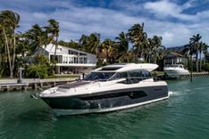best yacht sales deals Prestige 520S 52