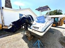 2008 BOSTON WHALER 200 DAUNTLESS