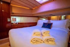 the best price on FERRETTI 70 FLYBRIDGE 1999