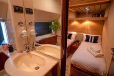 FERRETTI 70 FLYBRIDGE yacht sale