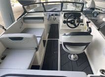 Купить яхту Bayliner 2023 в Shestakov Yacht Sales