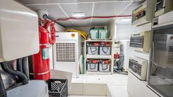 Buy a yacht Take 5 2009