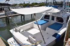 RAMPAGE Flybridge Cruiser