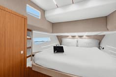 Buy a Italyure 38 sport Italyure 38 Sport at Shestakov Yacht Sales