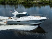 AJAC CRUISER - Cruisers Yachts